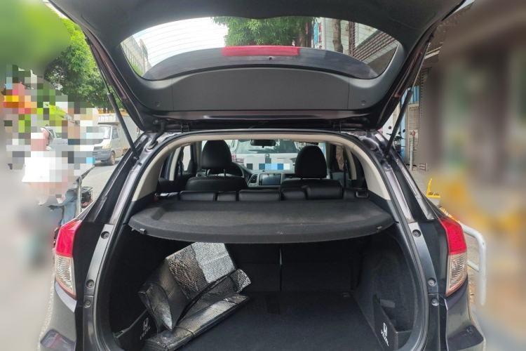 Used Honda Vezel 2020 1.5L CVT Pioneer Edition Trunk