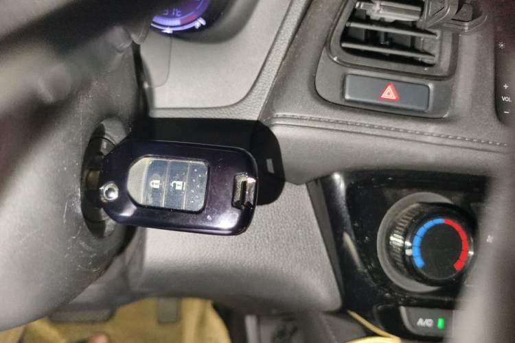 Used Honda Vezel 2020 1.5L CVT Pioneer Edition Vehicle Key