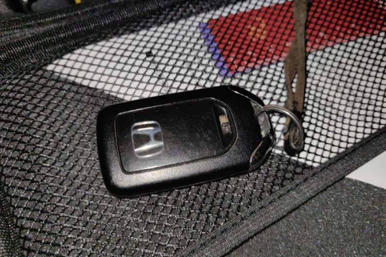 Used Honda Vezel 2020 220 TURBO CVT Luxury Edition Vehicle Key