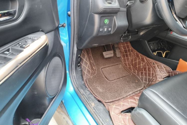 Used Honda Vezel 2020 1.5L CVT Pioneer Edition Driver Seat
