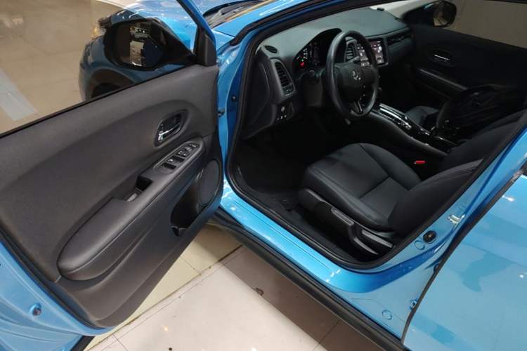 Used Honda Vezel 2020 1.5L CVT Elite Edition Driver Seat