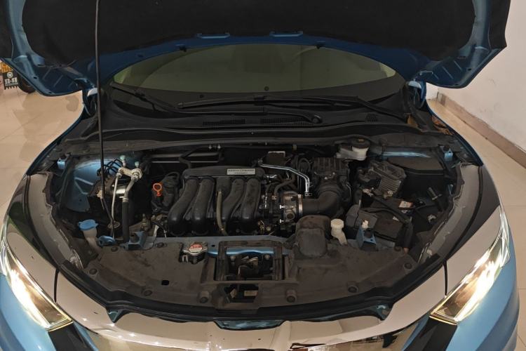 Used Honda Vezel 2020 1.5L CVT Elite Edition Engine Bay