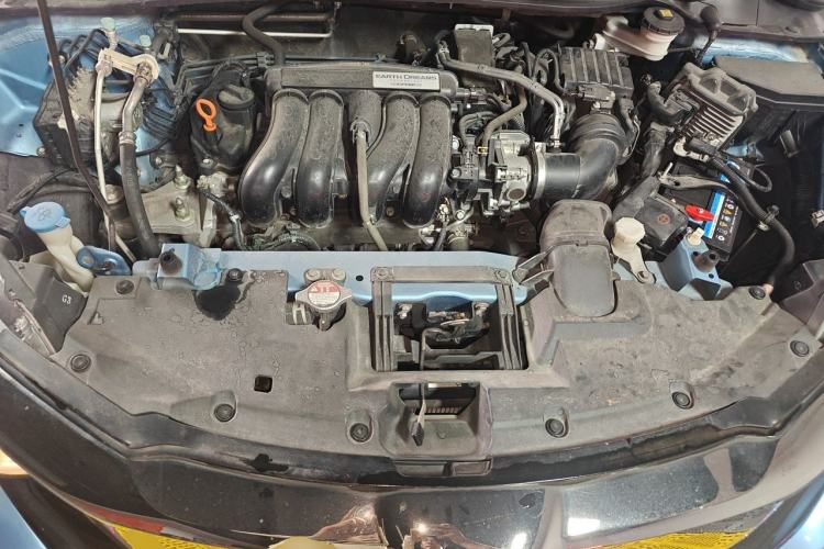 Used Honda Vezel 2020 1.5L CVT Elite Edition Engine Bay