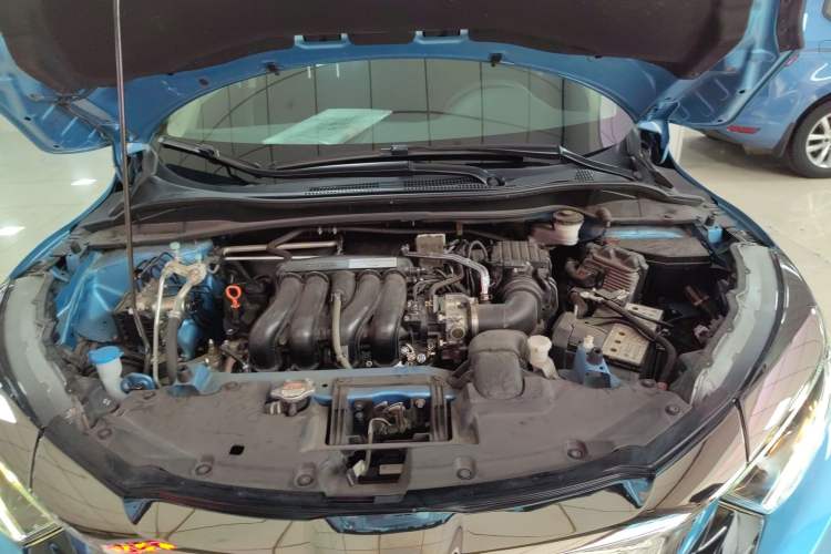 Used Honda Vezel 2020 1.5L CVT Pioneer Edition Engine Bay