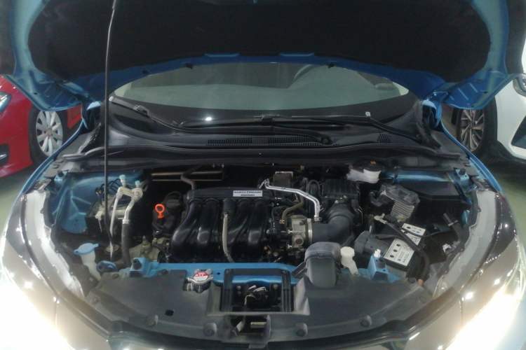 Used Honda Vezel 2020 1.5L CVT Pioneer Edition Engine Bay
