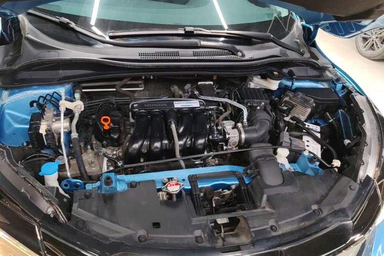 Used Honda Vezel 2020 1.5L CVT Elite Edition Engine Bay