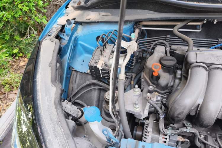 Used Honda Vezel 2020 1.5L CVT Pioneer Edition Engine Bay Right