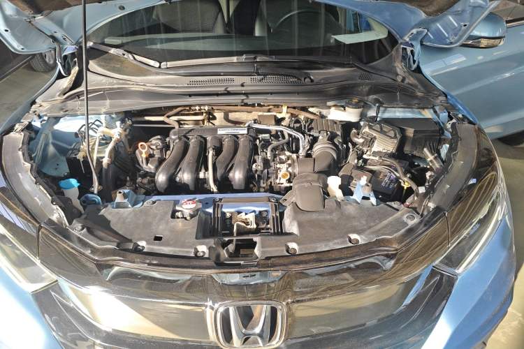 Used Honda Vezel 2020 1.5L CVT Pioneer Edition Engine Bay
