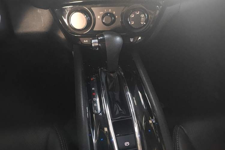 Used Honda Vezel 2020 1.5L CVT Elite Edition Gear Lever