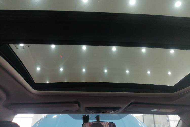 Used Honda Vezel 2020 1.5L CVT Pioneer Edition Headliner