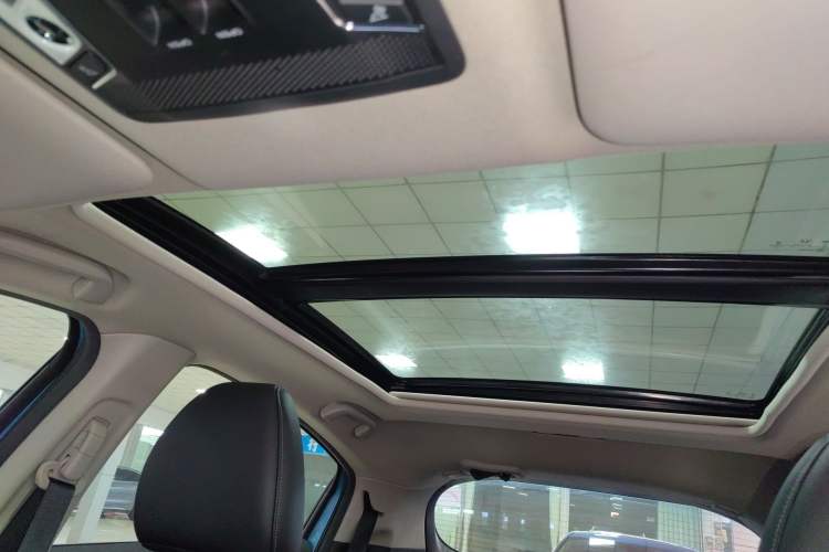 Used Honda Vezel 2020 1.5L CVT Pioneer Edition Headliner