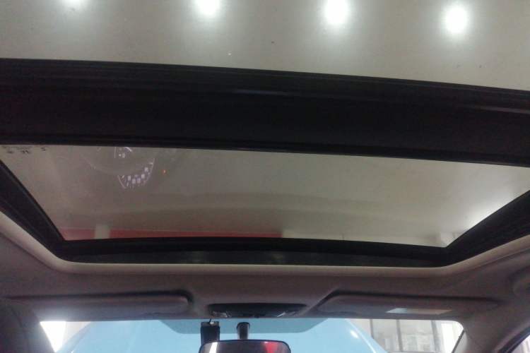 Used Honda Vezel 2020 1.5L CVT Pioneer Edition Headliner