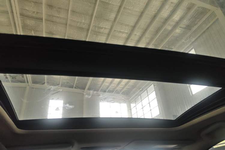 Used Honda Vezel 2020 1.5L CVT Pioneer Edition Headliner