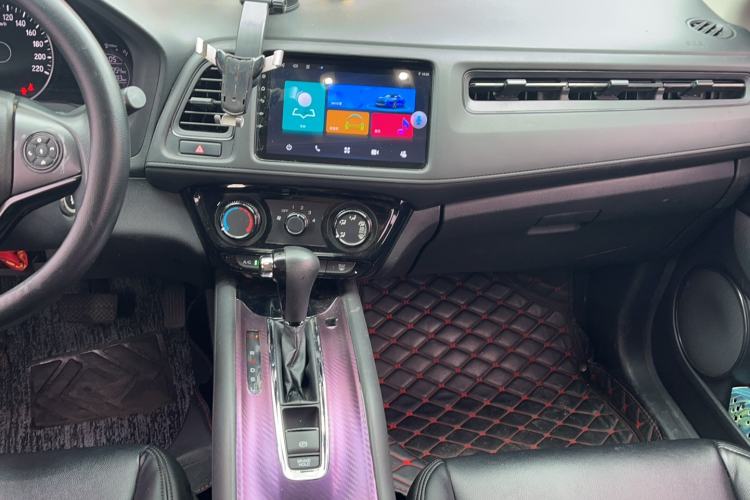 Used Honda Vezel 2020 1.5L CVT Elite Edition Interior 1
