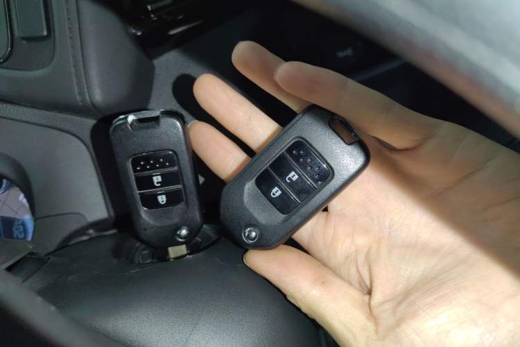 Used Honda Vezel 2020 1.5L CVT Pioneer Edition Interior 1