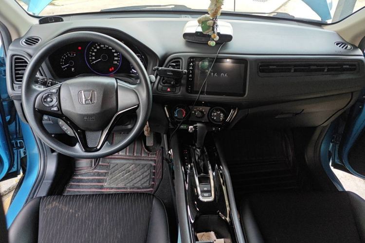Used Honda Vezel 2020 1.5L CVT Pioneer Edition Interior 2