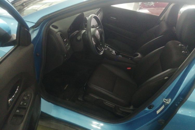 Used Honda Vezel 2020 1.5L CVT Pioneer Edition Interior 3