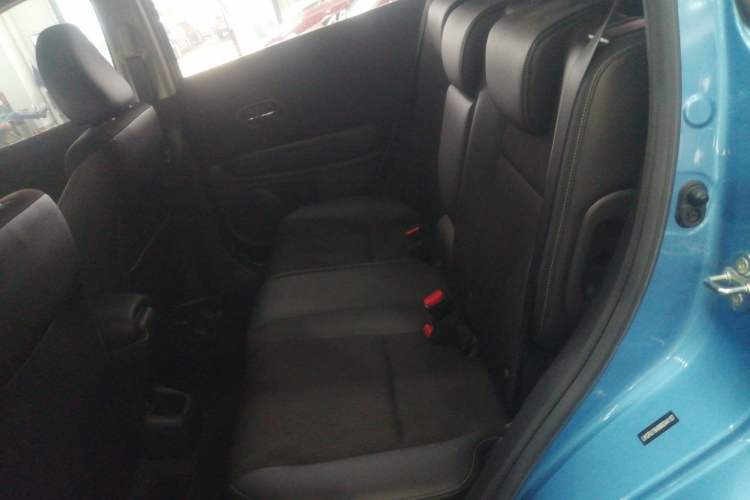 Used Honda Vezel 2020 1.5L CVT Pioneer Edition Interior 4