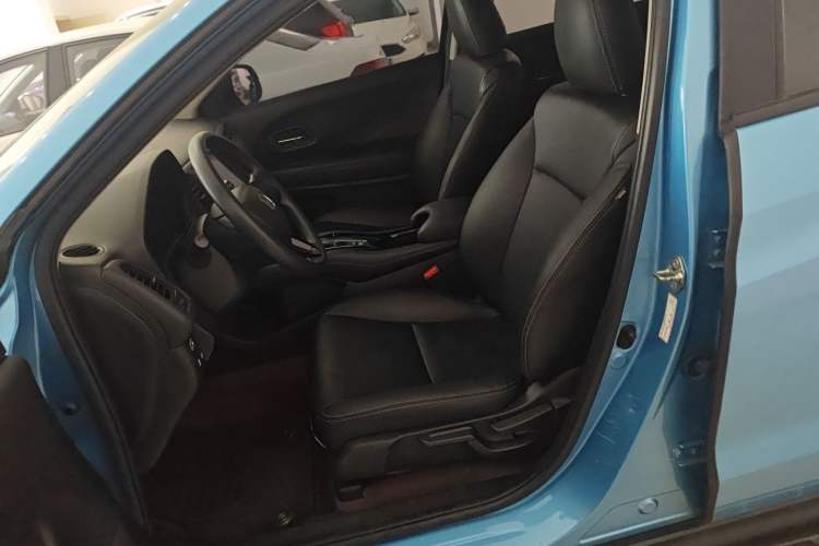 Used Honda Vezel 2020 1.5L CVT Elite Edition Left Front Seat