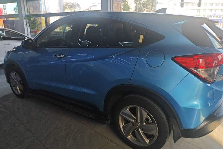 Used Honda Vezel 2020 1.5L CVT Elite Edition Left Side