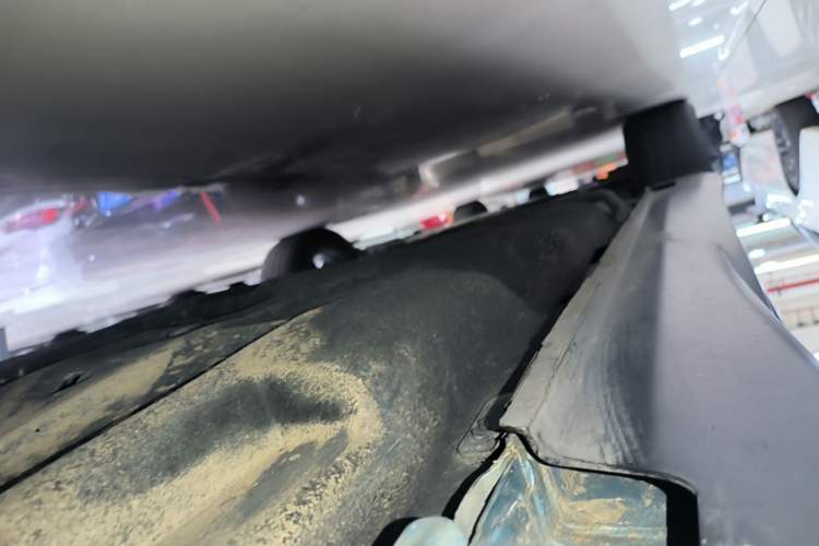 Used Honda Vezel 2020 1.5L CVT Luxury Edition Left Side Sill