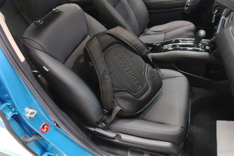 Used Honda Vezel 2020 1.5L CVT Elite Edition Right Front Seat