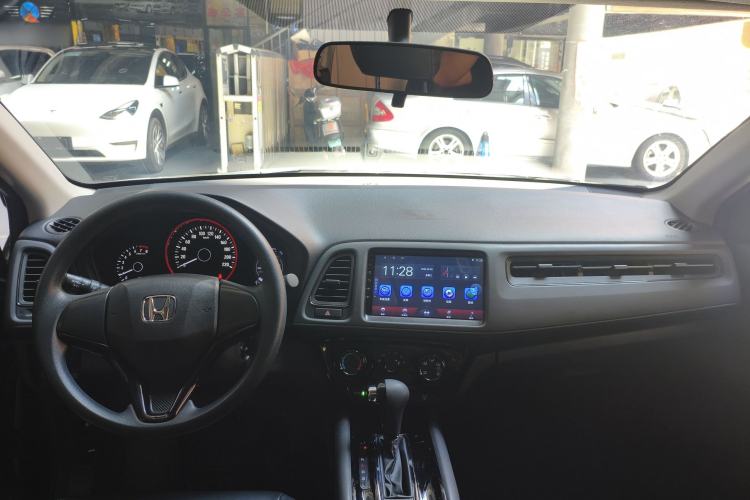 Used Honda Vezel 2020 1.5L CVT Elite Edition Center Console
