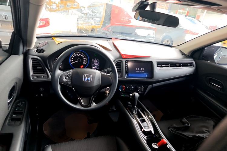Used Honda Vezel 2020 1.5L CVT Pioneer Edition Center Console