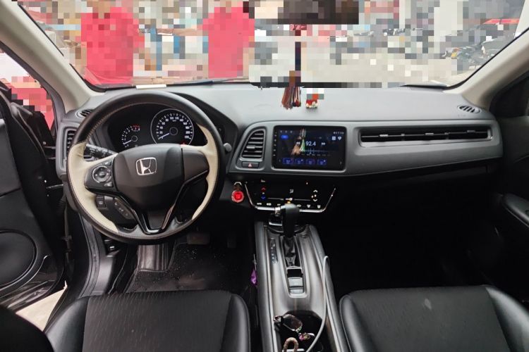 Used Honda Vezel 2020 220 TURBO CVT Luxury Edition Center Console