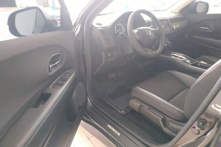Used Honda Vezel 2020 1.5L CVT Pioneer Edition Driver Seat