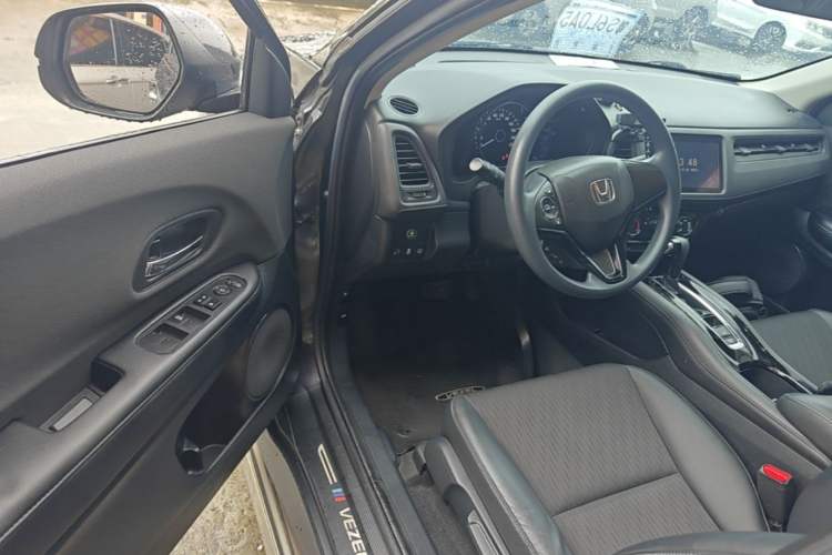 Used Honda Vezel 2020 1.5L CVT Pioneer Edition Driver Seat