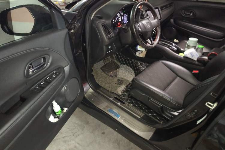 Used Honda Vezel 2020 220 TURBO CVT Luxury Edition Driver Seat