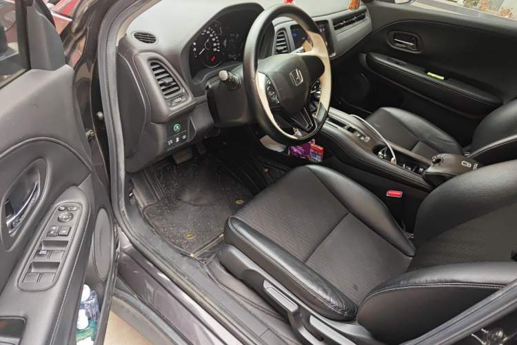 Used Honda Vezel 2020 220 TURBO CVT Luxury Edition Driver Seat