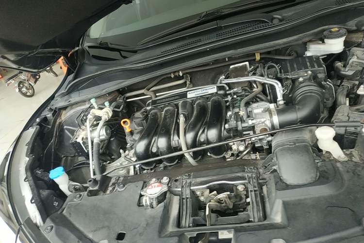 Used Honda Vezel 2020 1.5L CVT Pioneer Edition Engine Bay