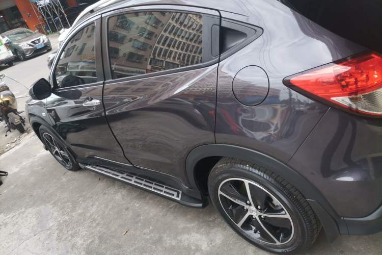 Used Honda Vezel 2020 1.5L CVT Pioneer Edition Exterior 3