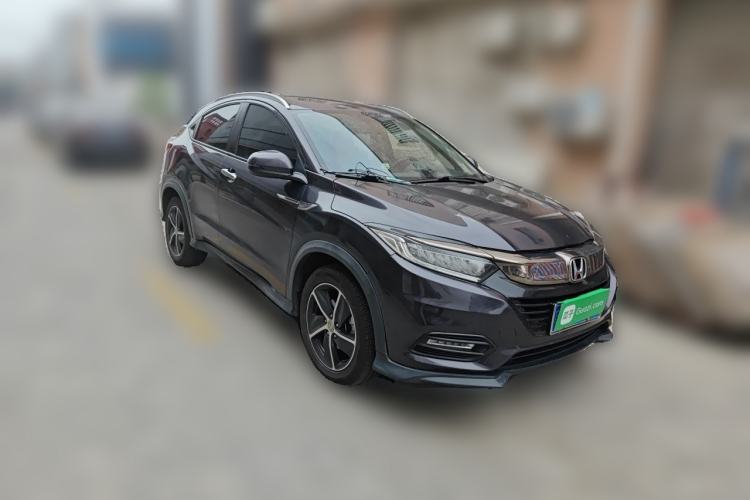 Used Honda Vezel 2020 220 TURBO CVT Luxury Edition Front Right 45 Deg