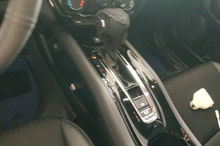 Used Honda Vezel 2020 1.5L CVT Pioneer Edition Gear Lever