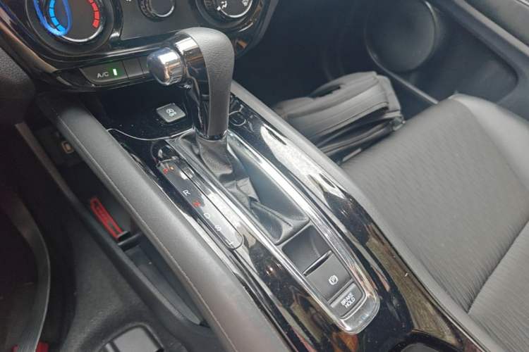 Used Honda Vezel 2020 1.5L CVT Pioneer Edition Gear Lever