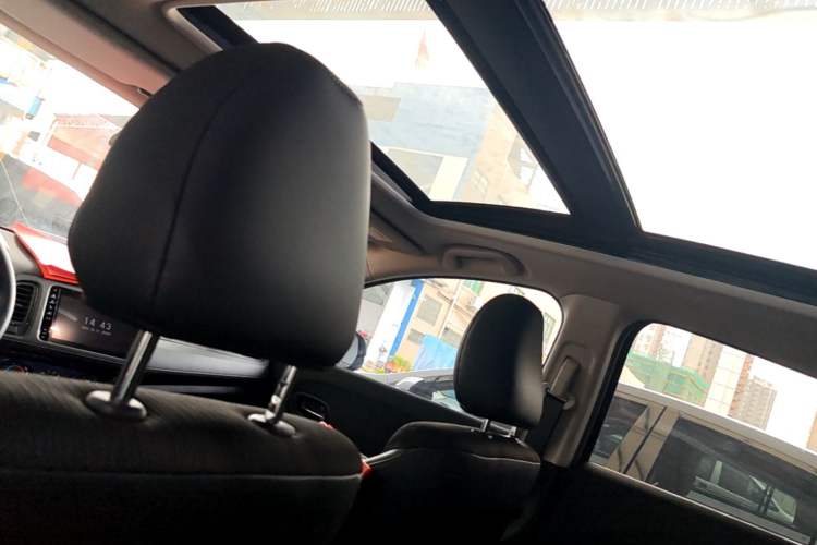 Used Honda Vezel 2020 1.5L CVT Pioneer Edition Headliner