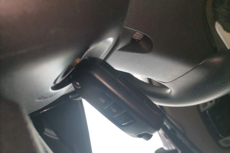 Used Honda Vezel 2020 1.5L CVT Pioneer Edition Interior 1