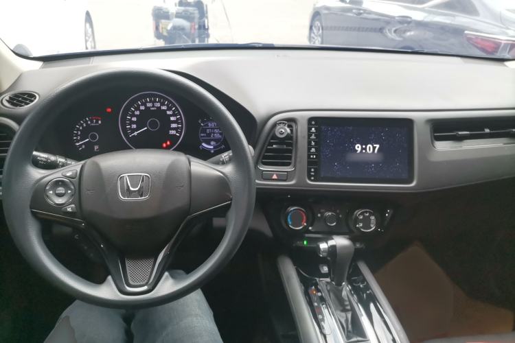 Used Honda Vezel 2020 1.5L CVT Pioneer Edition Interior 2