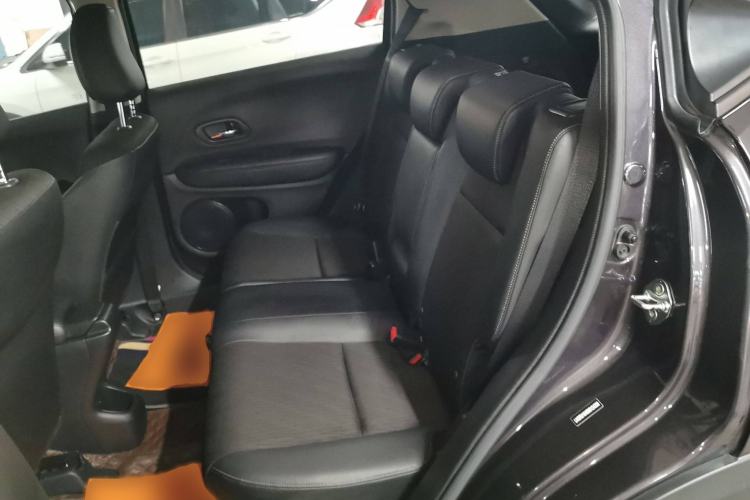 Used Honda Vezel 2020 1.5L CVT Pioneer Edition Interior 4
