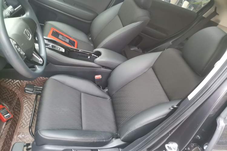 Used Honda Vezel 2020 1.5L CVT Pioneer Edition Left Front Seat