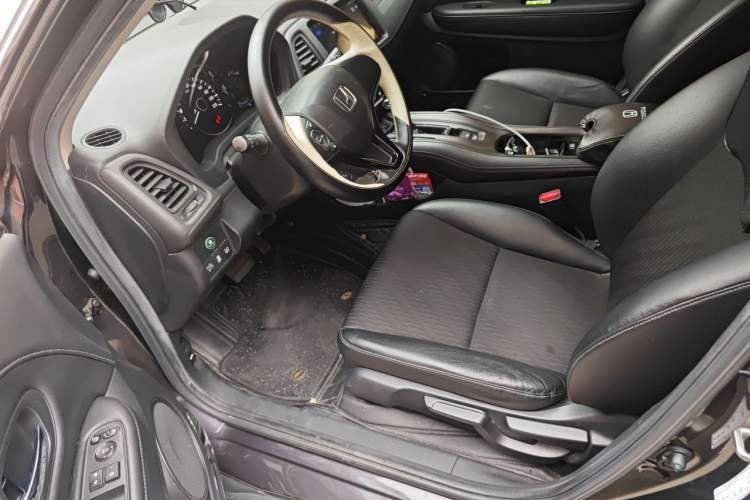 Used Honda Vezel 2020 220 TURBO CVT Luxury Edition Left Front Seat