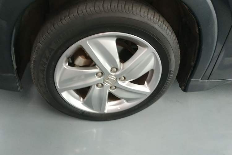 Used Honda Vezel 2020 220 TURBO CVT Elite Edition Left Front Wheel Hub