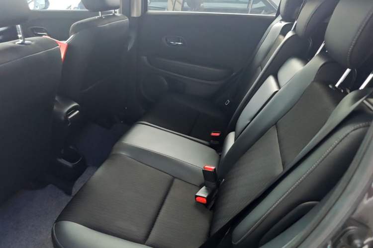 Used Honda Vezel 2020 1.5L CVT Pioneer Edition Left Rear Seat