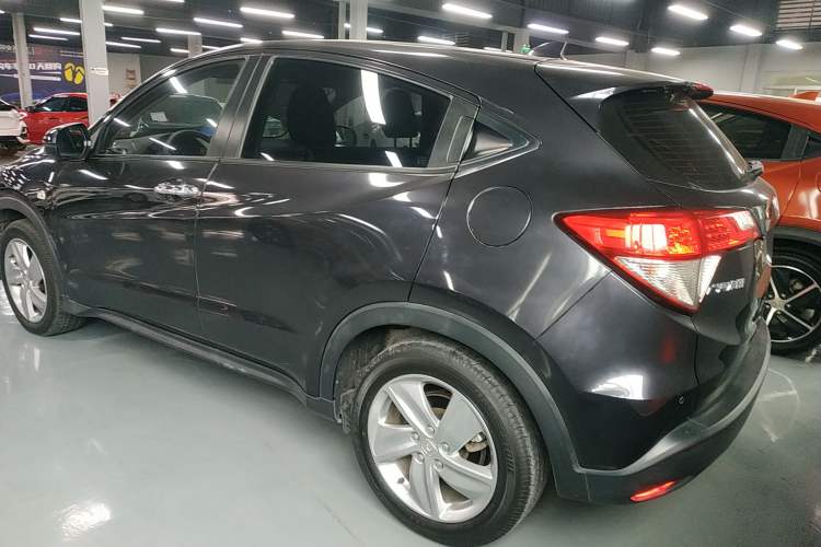 Used Honda Vezel 2020 220 TURBO CVT Elite Edition Rear Left 45 Deg