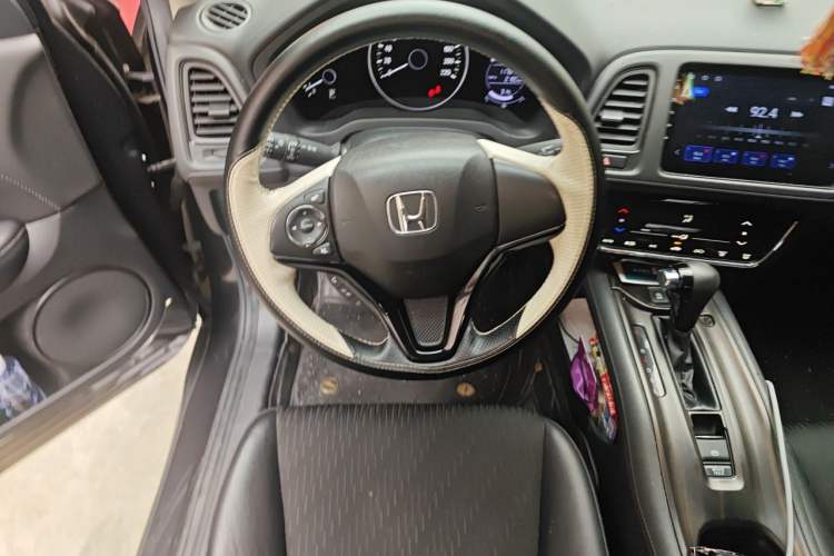 Used Honda Vezel 2020 220 TURBO CVT Luxury Edition Steering Wheel