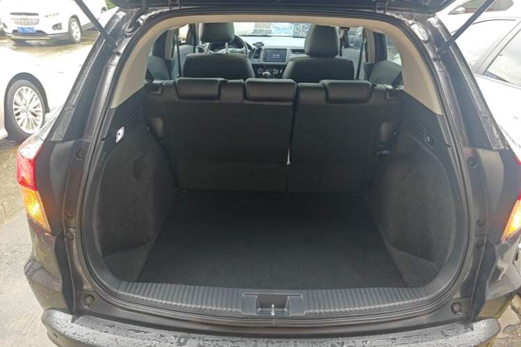 Used Honda Vezel 2020 1.5L CVT Pioneer Edition Trunk