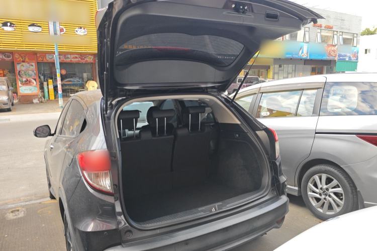 Used Honda Vezel 2020 1.5L CVT Pioneer Edition Trunk